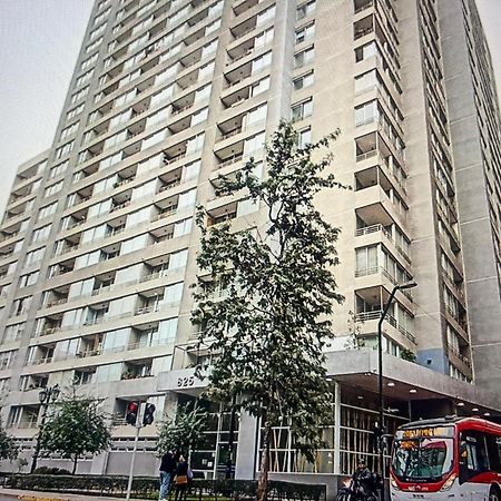 Cerca Movistar Arena Y A Pasos Del Metro Universidad De Chile Con Estacionamiento Santiago Dış mekan fotoğraf